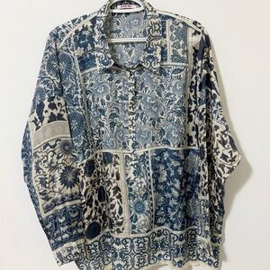 Johnny Was Size M Blue White Silk Printed Button Shirt Blouse